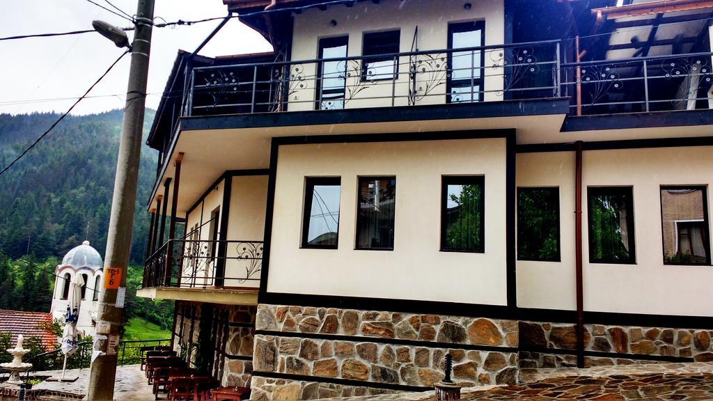 Family Hotel Valchanovata Kashta Fotinovo Exterior photo