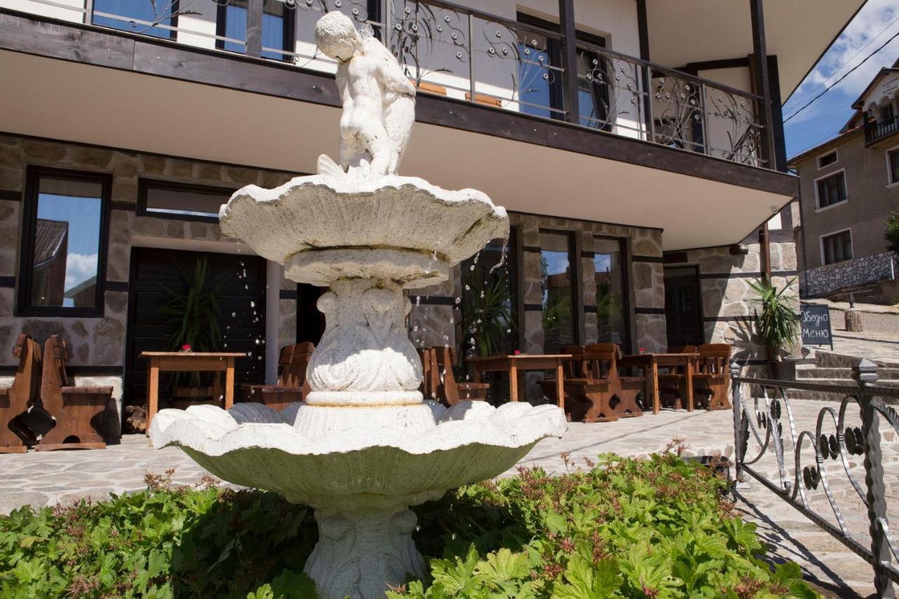 Family Hotel Valchanovata Kashta Fotinovo Exterior photo